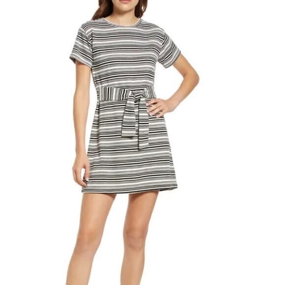 BB DAKOTA STEVE MADDEN Black White Show Your Stripes Short Sleeve Mini Dress XS - Picture 1 of 8